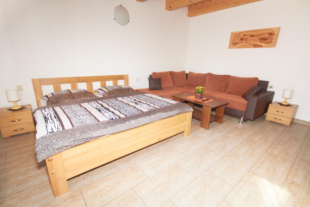U Haryho Hotel Dolní Bečva Buitenkant foto